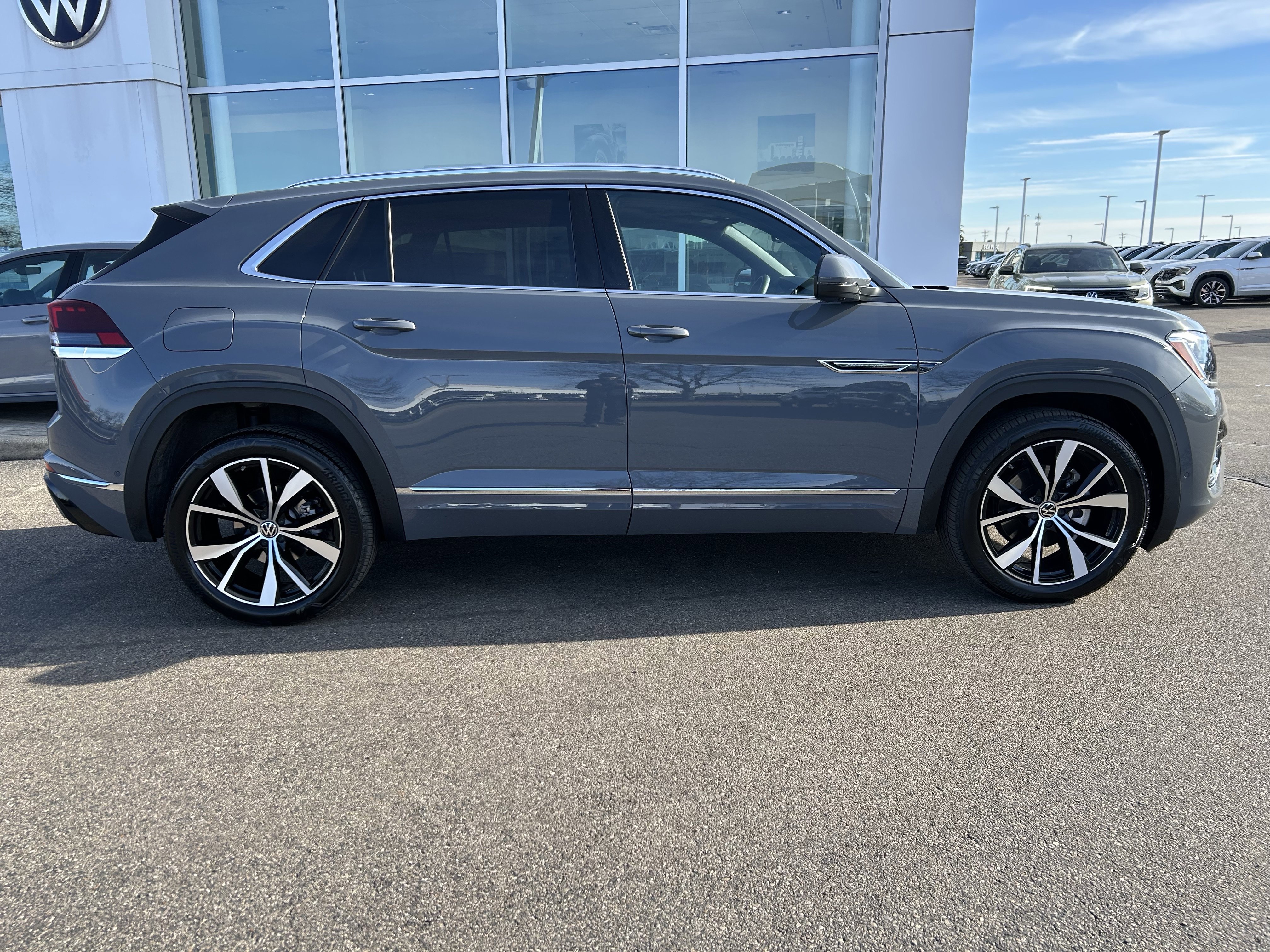 New 2026 Volkswagen Atlas Cross Sport SEL Premium R-Line image 8