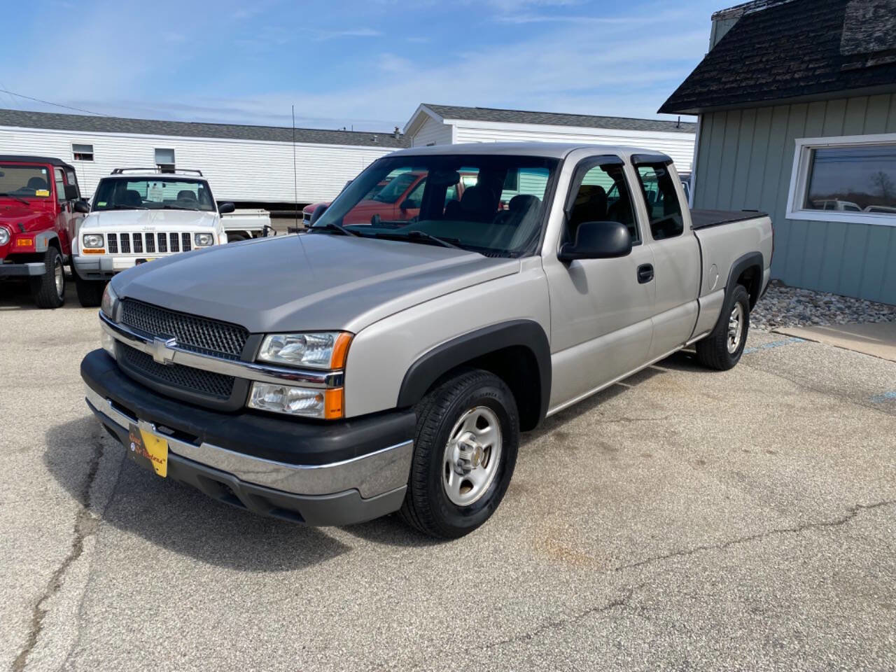 Used 2004 Chevrolet Silverado 1500 W/T image 2