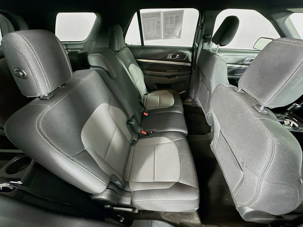 Used 2018 Ford Explorer XLT w/ Equipment Group 201A image 36