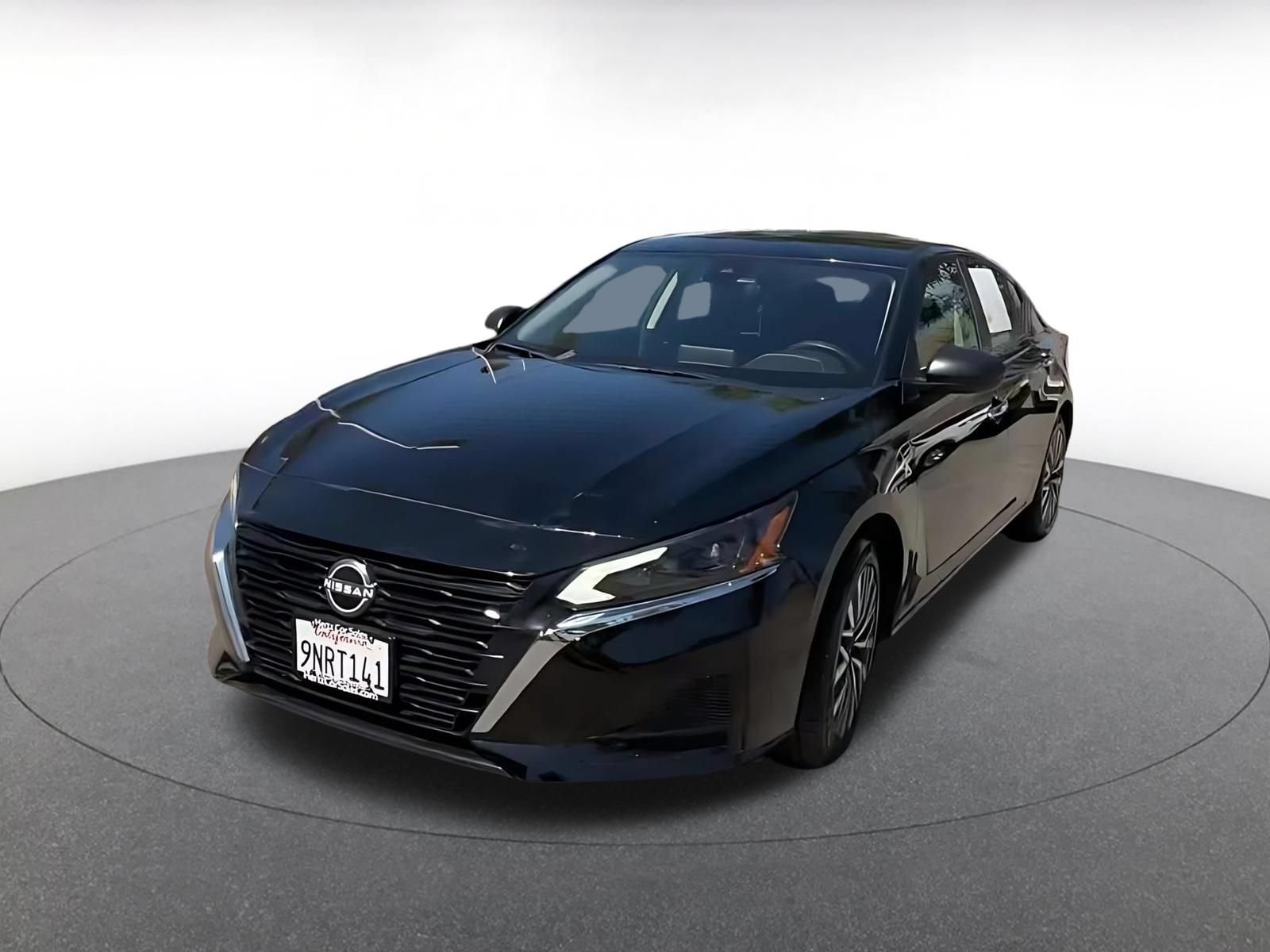 Used 2025 Nissan Altima 2.5 SV FWD image 6