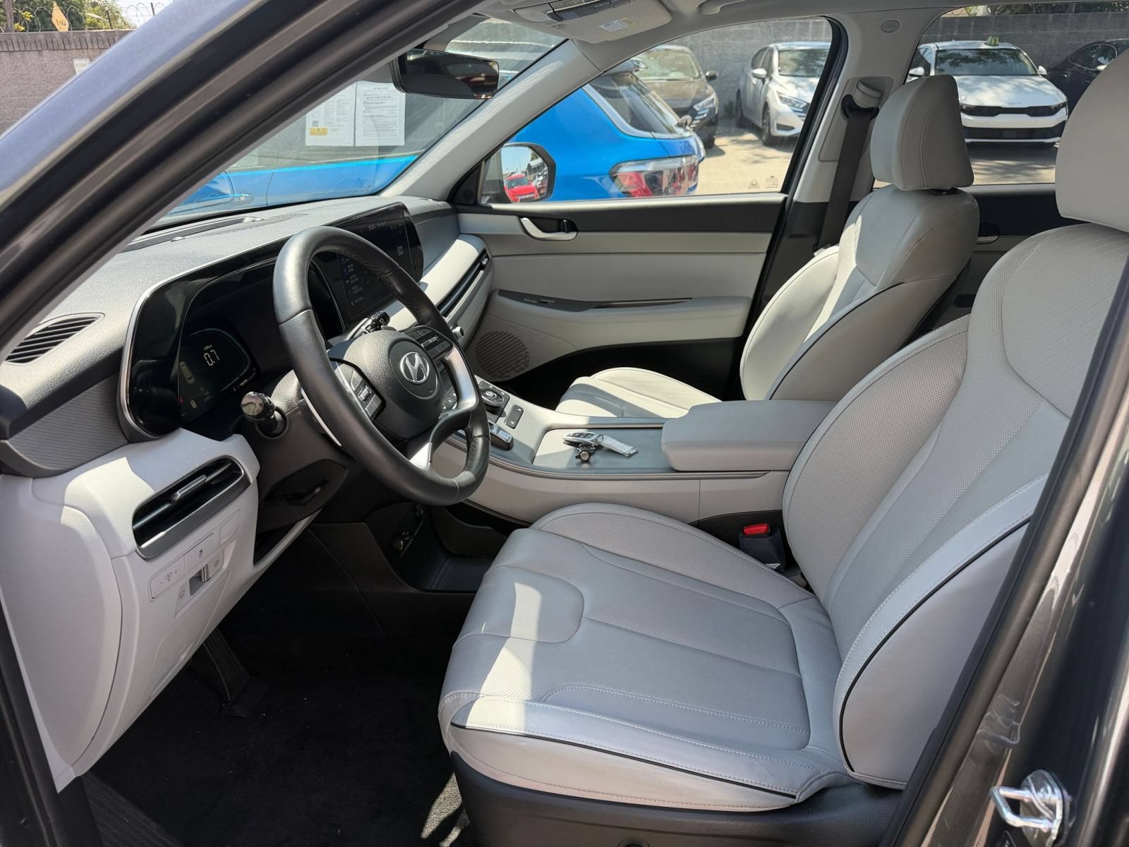 Used 2025 Hyundai Palisade SEL FWD image 30
