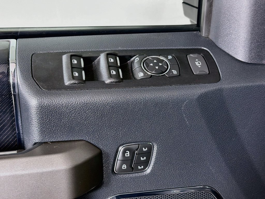 Used 2022 Ford F350 Platinum AWD/4WD image 18