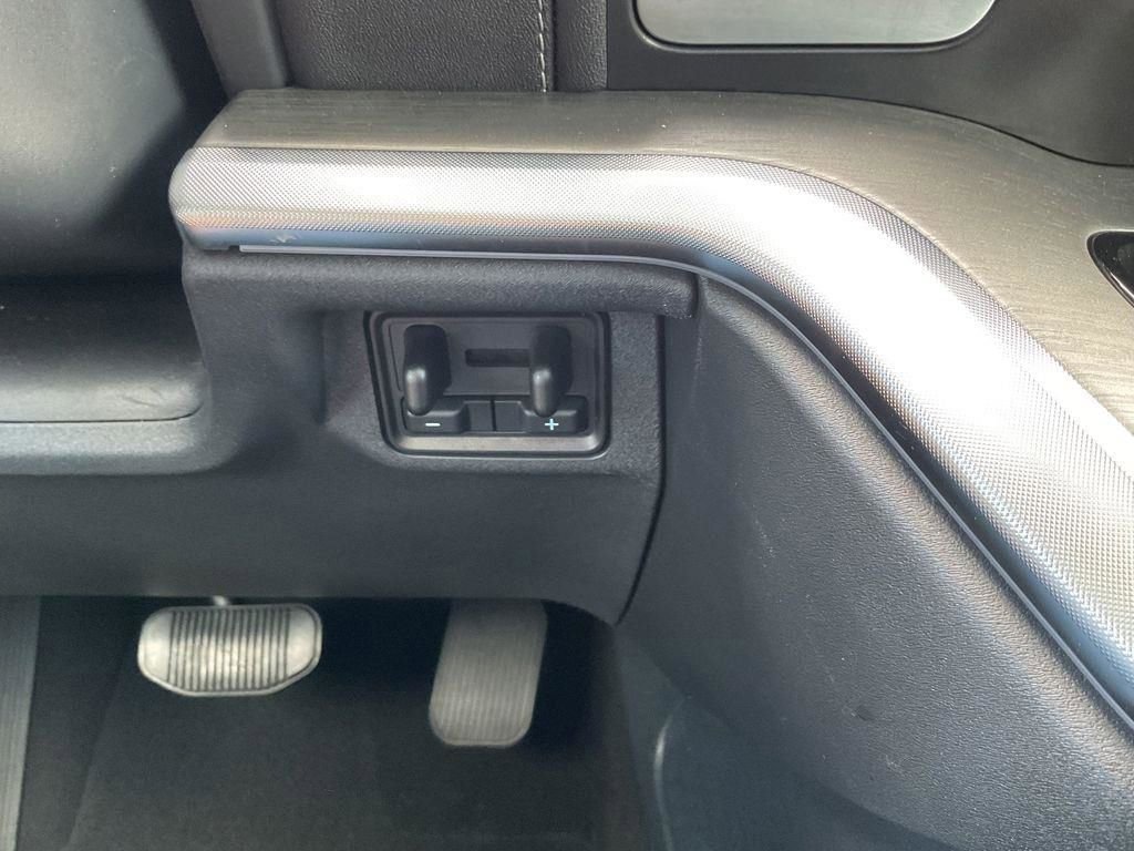 Used 2025 Ford Expedition Max Platinum image 35