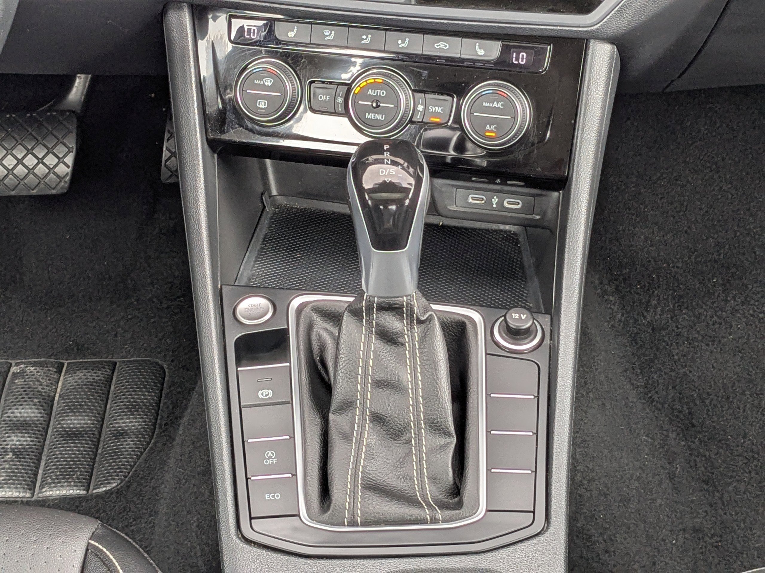 Used 2024 Volkswagen Jetta SE FWD image 17