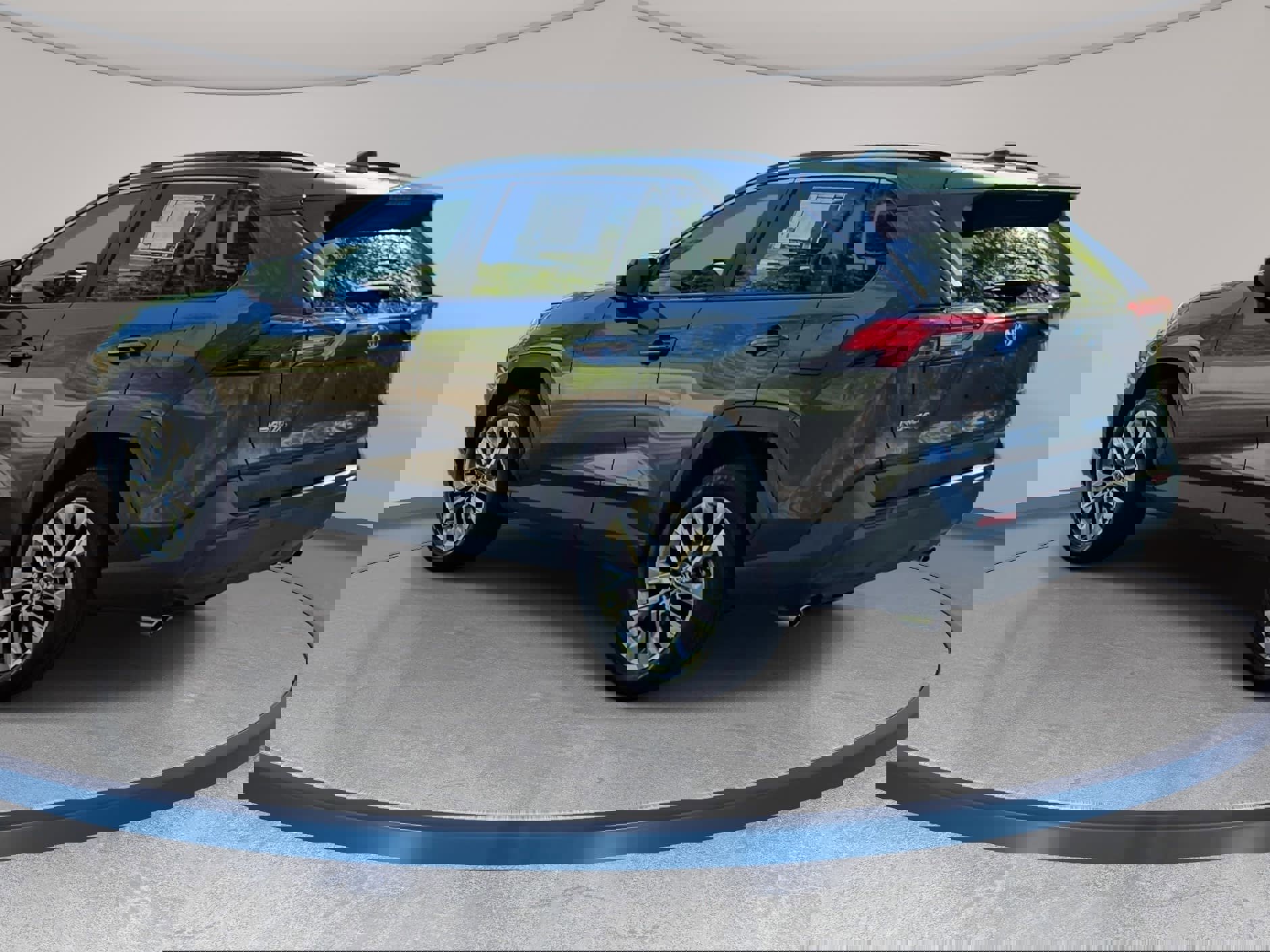 Used 2019 Toyota RAV4 XLE Premium image 7