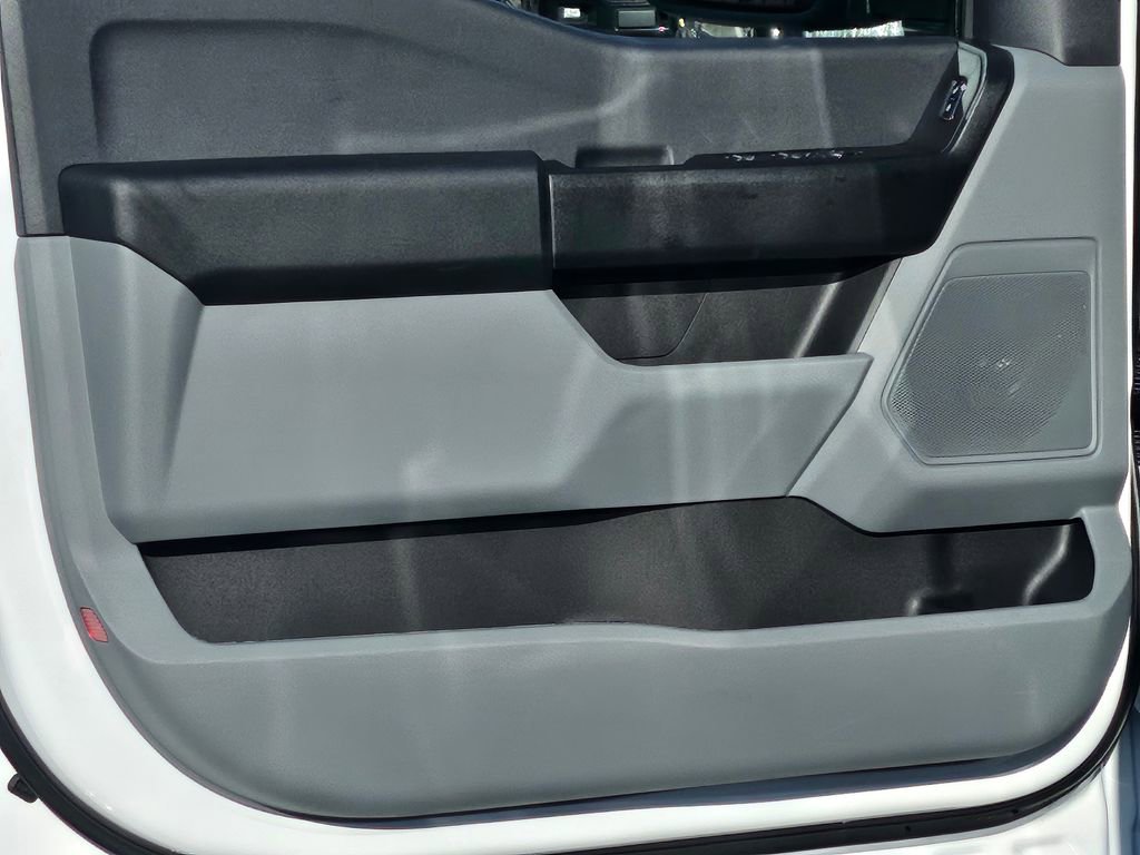 New 2026 Ford F250 XL w/ XL Chrome Package image 29