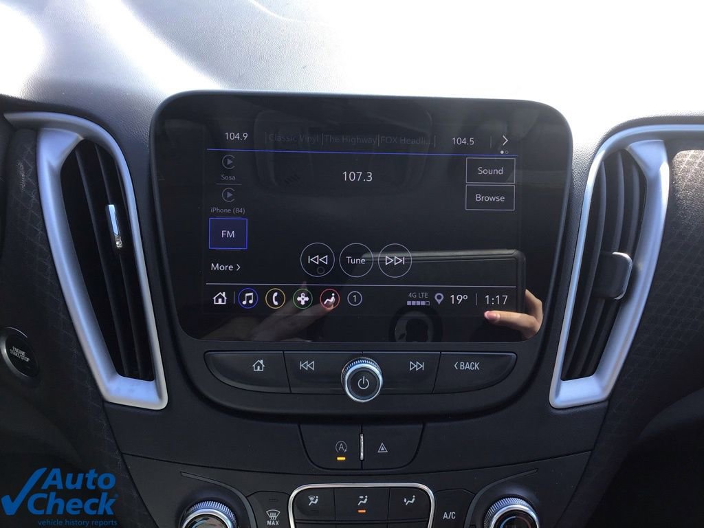 Used 2024 Chevrolet Malibu LT image 35