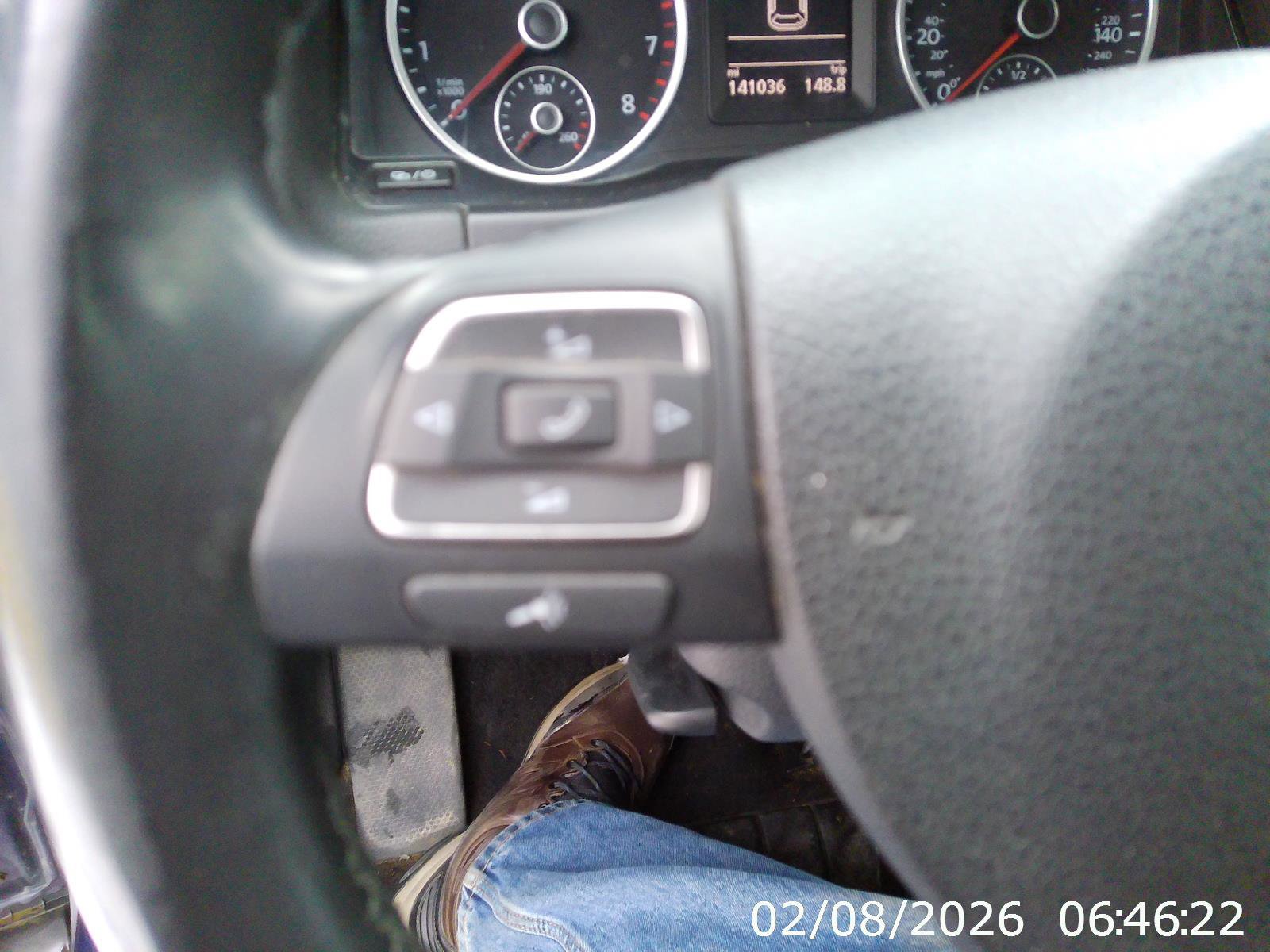 Used 2014 Volkswagen Tiguan SE image 17