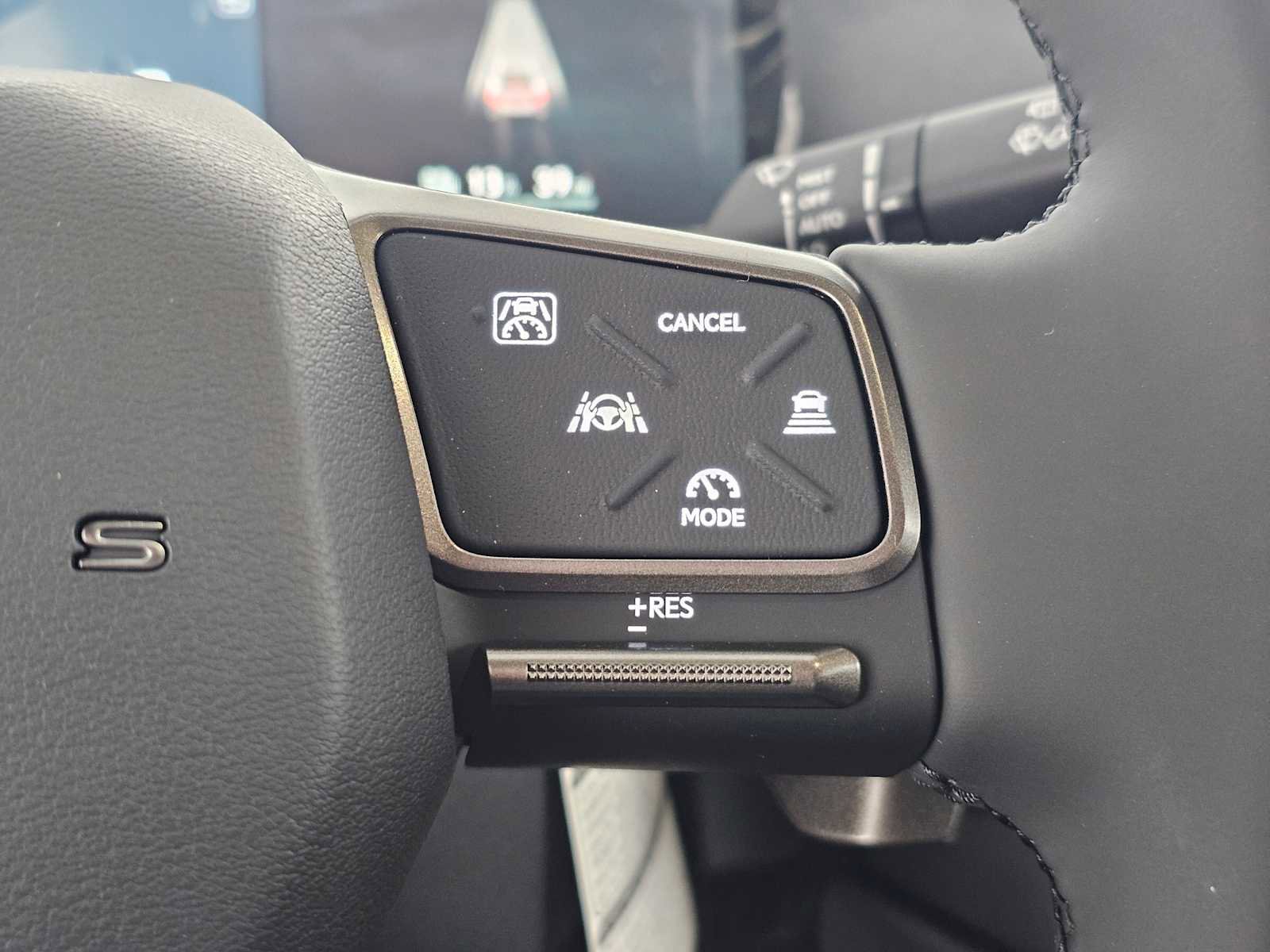 New 2026 Lexus ES 350e FWD image 28