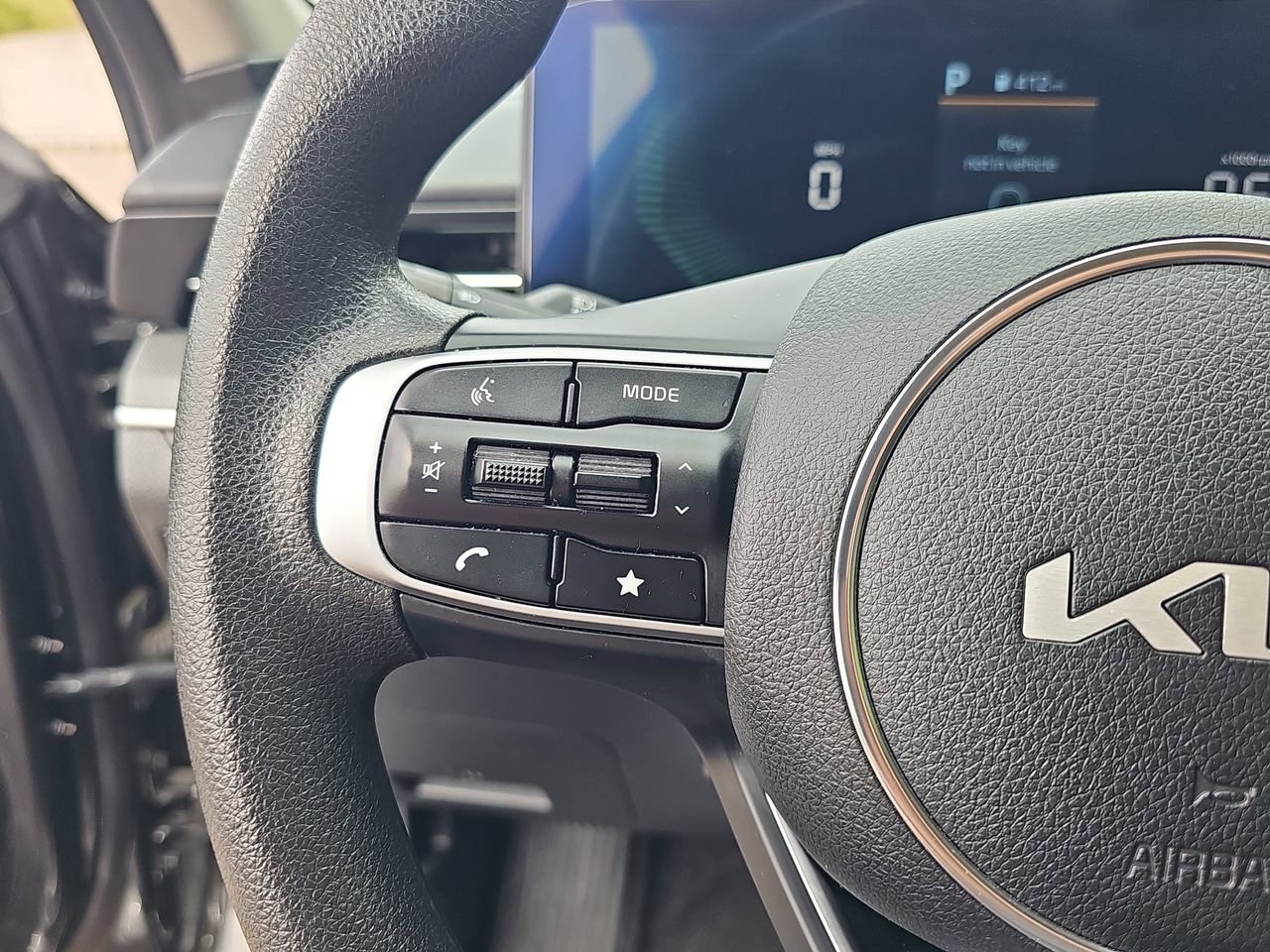 Used 2025 Kia K5 LXS FWD image 16