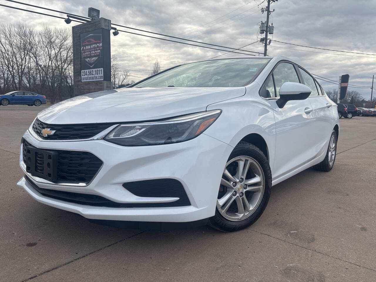 Used 2017 Chevrolet Cruze LT image 1