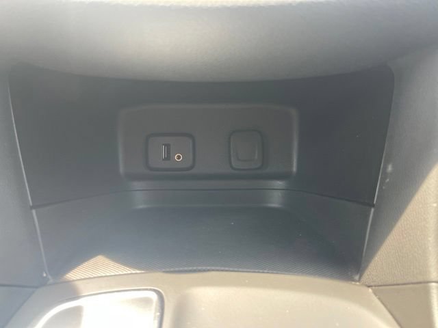 Used 2018 Chevrolet Equinox LT FWD image 26