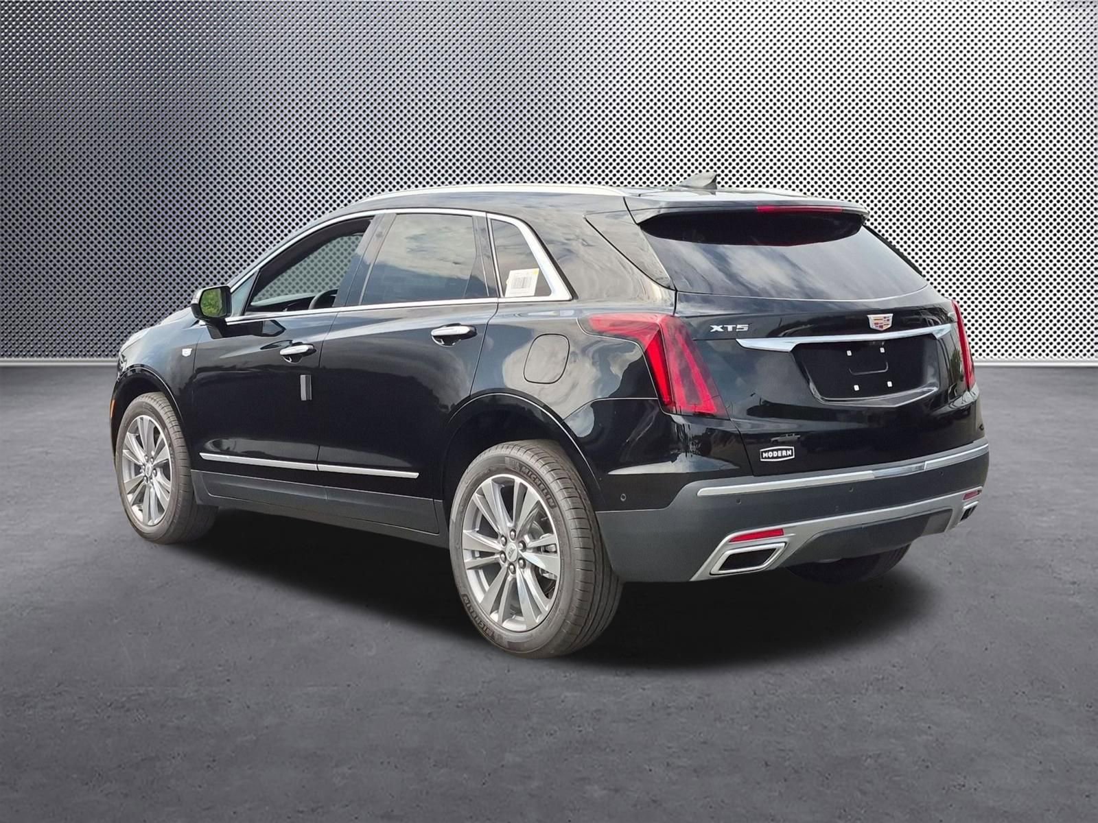 New 2026 Cadillac XT5 Premium Luxury w/ Driver Assist Package FWD image 3