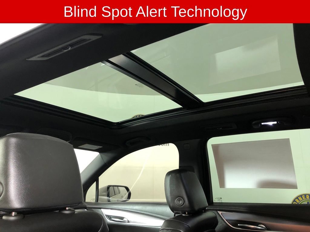 Used 2025 Cadillac XT6 Luxury AWD/4WD image 14