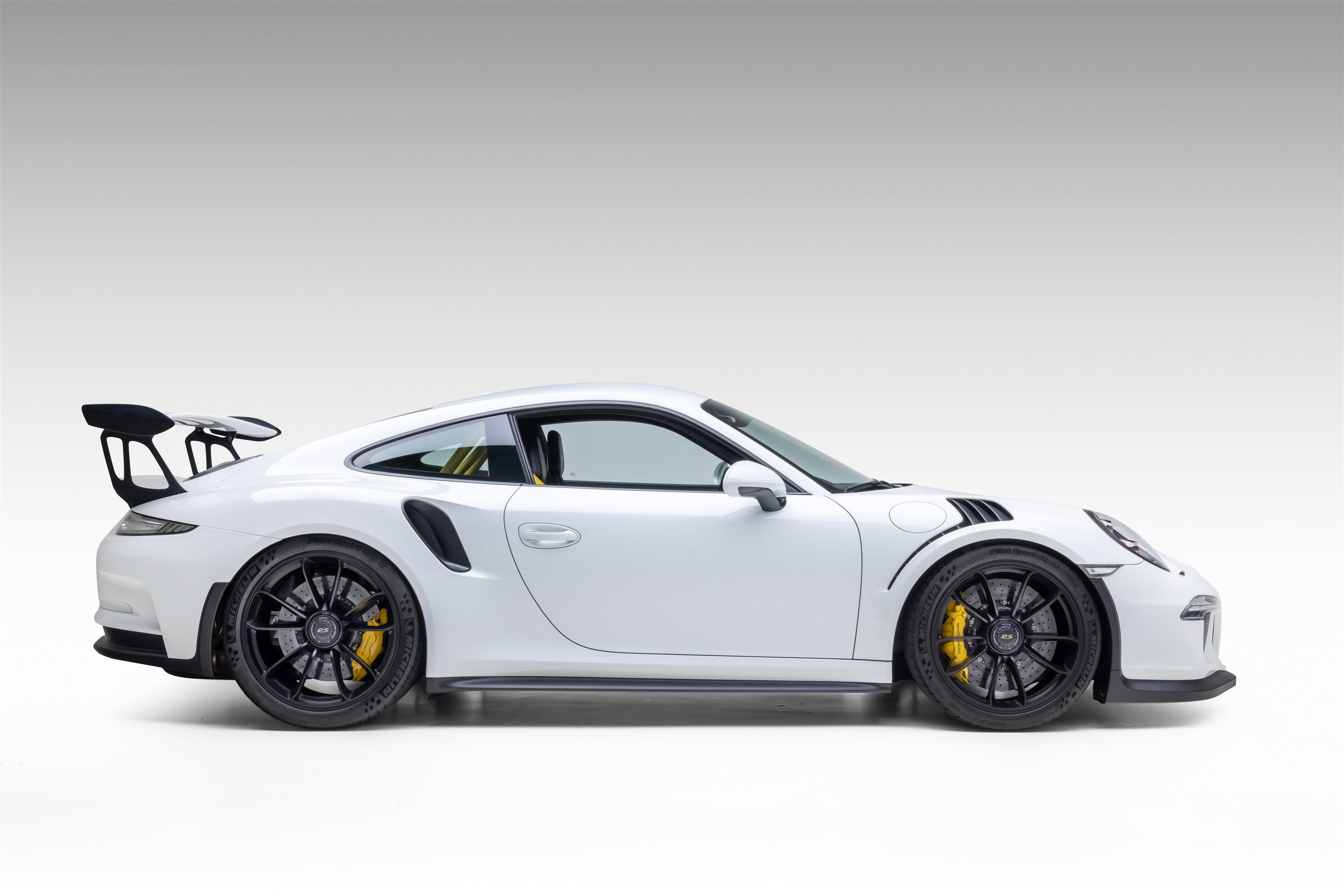 Used 2016 Porsche 911 GT3 RS image 12