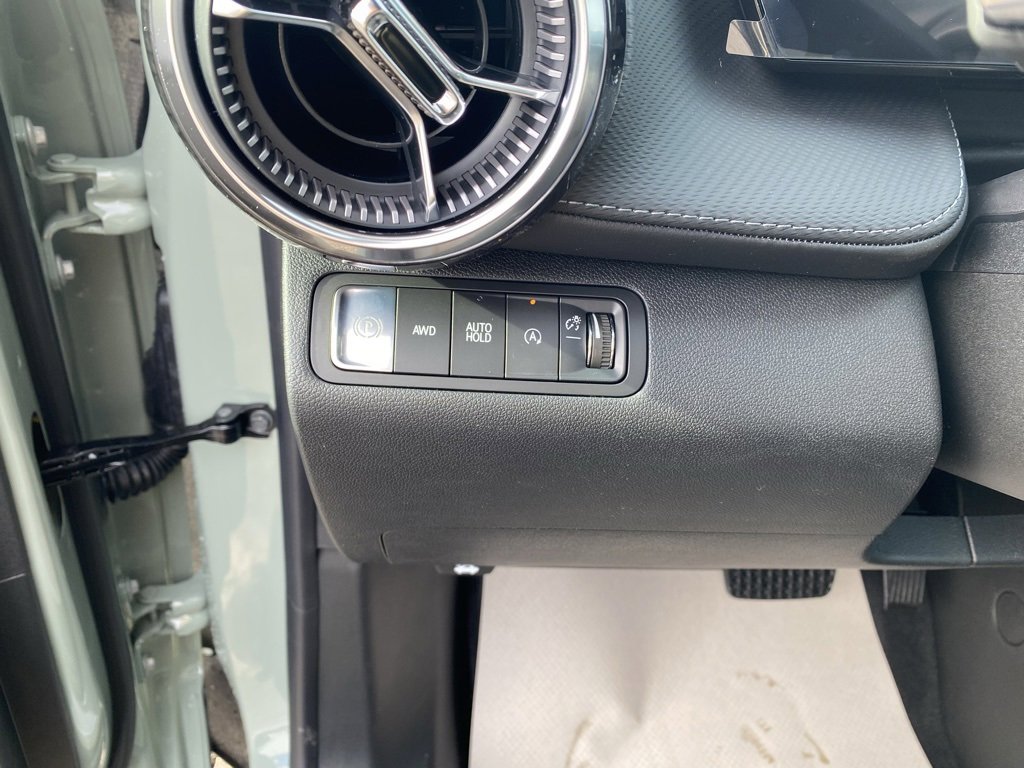 New 2026 Chevrolet Equinox LT w/ Convenience Package II image 13