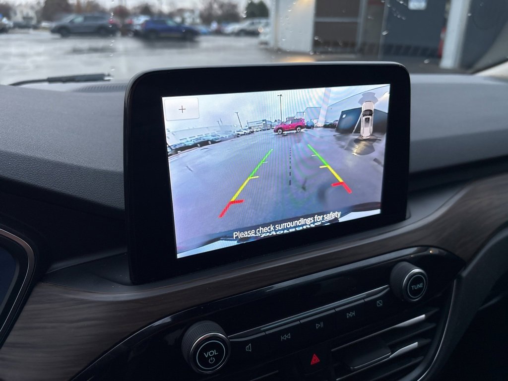 Used 2020 Ford Escape Titanium image 29