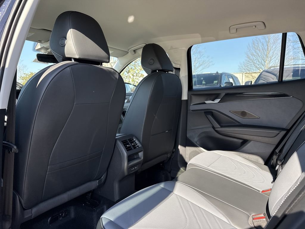 New 2026 Volkswagen Tiguan SE image 13