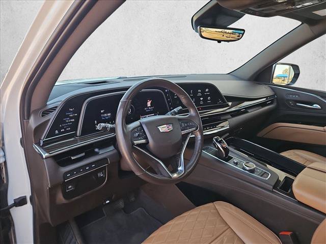Used 2021 Cadillac Escalade Premium Luxury AWD/4WD image 10