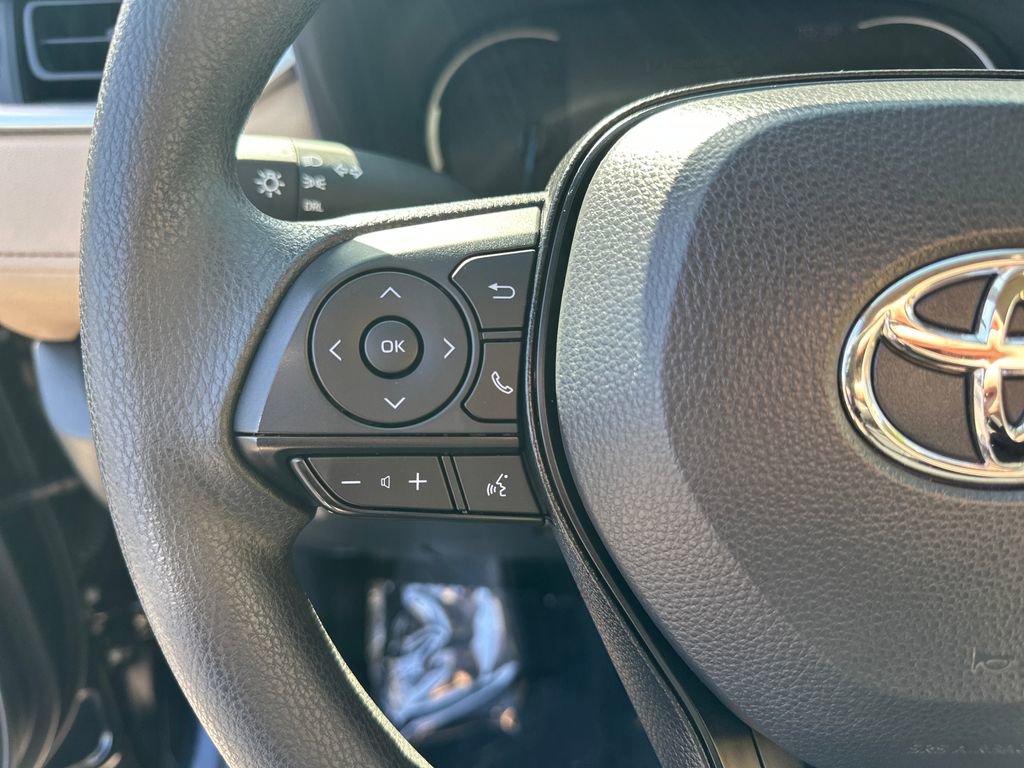 Certified 2025 Toyota RAV4 LE AWD/4WD image 19