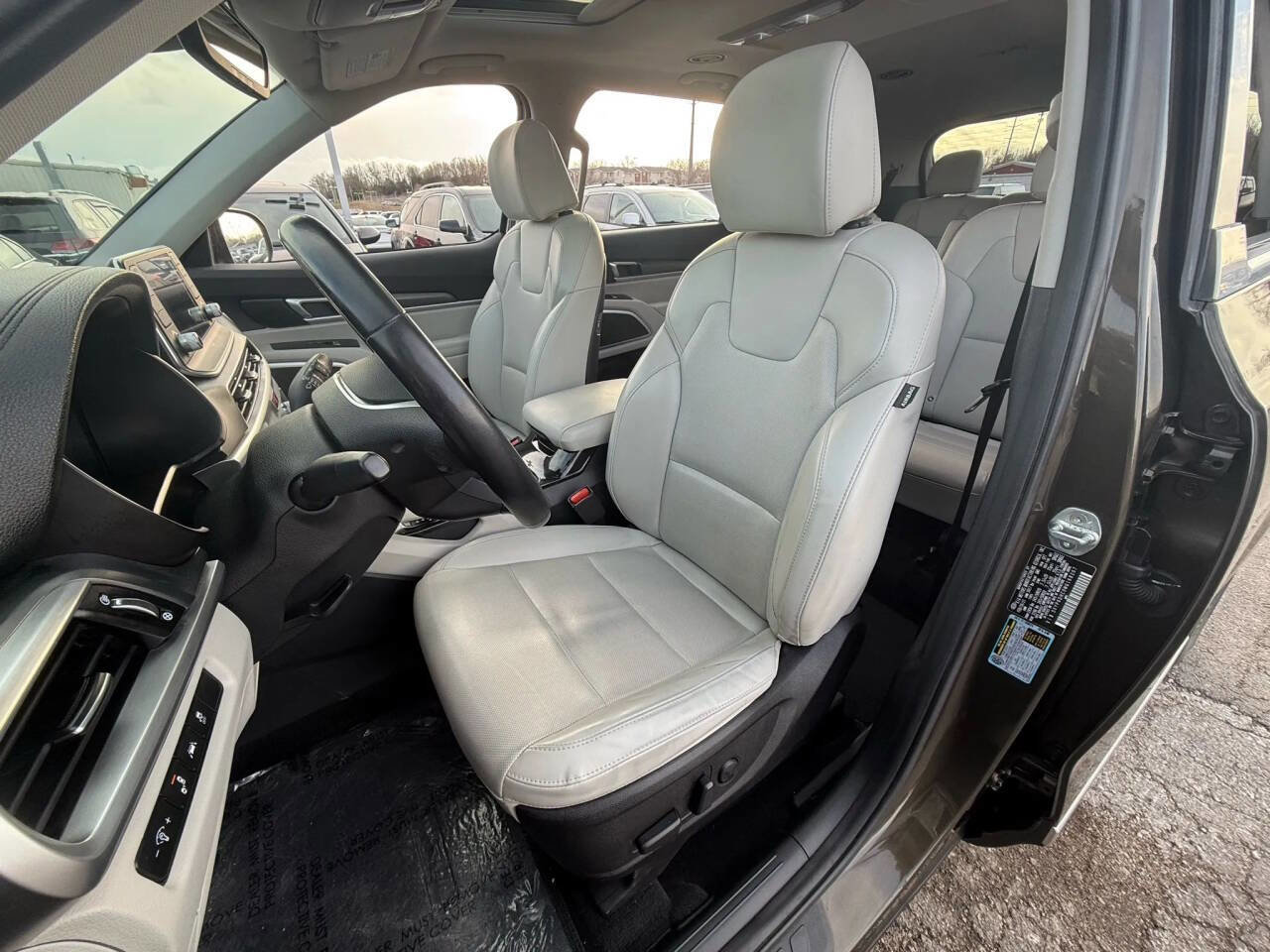 Used 2021 Kia Telluride S AWD/4WD image 8