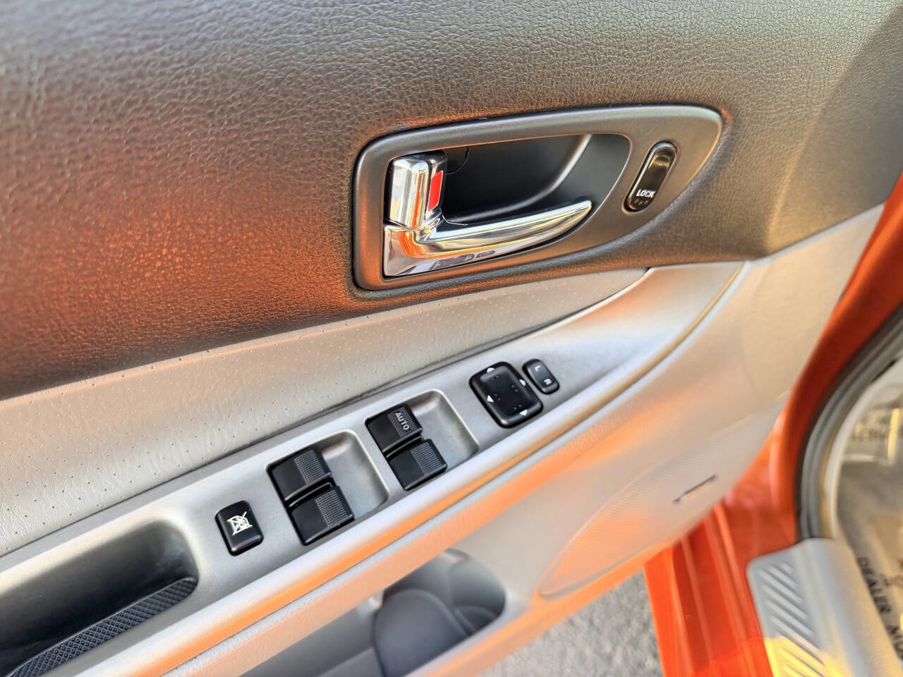 Used 2004 MAZDA MAZDA6 s w/ Luxury Pkg image 13