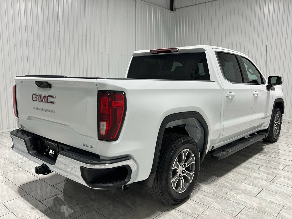 New 2026 GMC Sierra 1500 SLE image 5