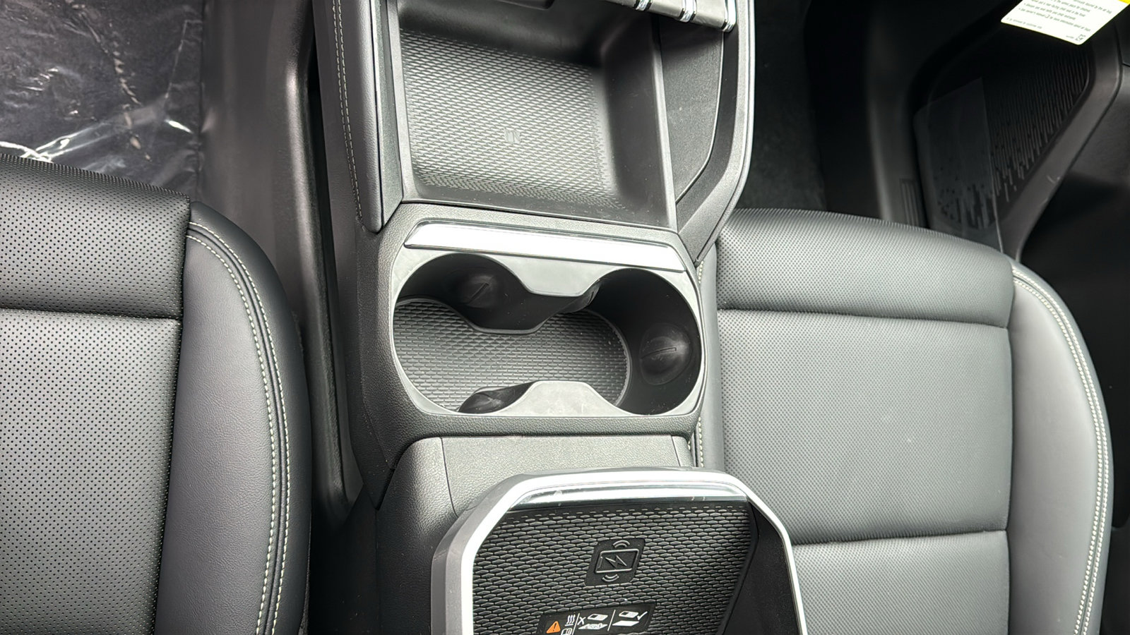 New 2026 GMC Terrain Elevation w/ Elevation Premium Package image 17