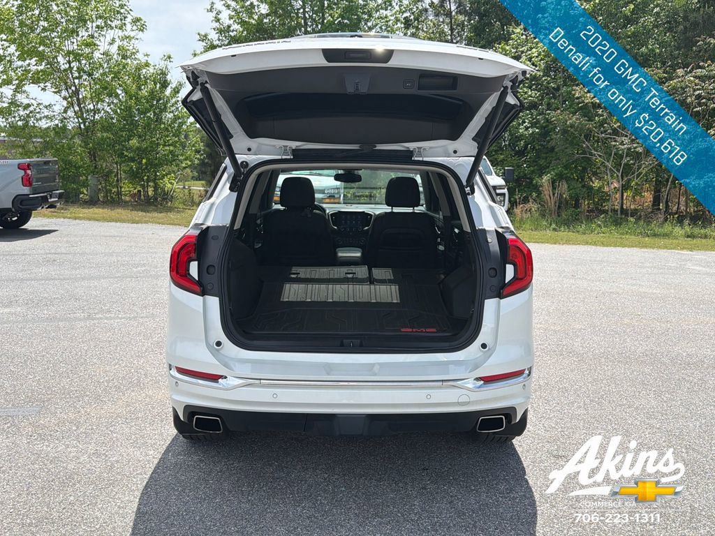 Certified 2020 GMC Terrain Denali w/ Denali Premium Package AWD/4WD image 9