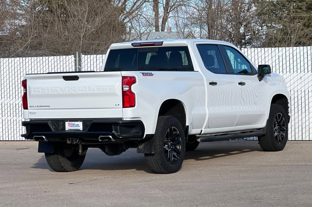 Used 2022 Chevrolet Silverado 1500 LT Trail Boss w/ Convenience Package II image 4