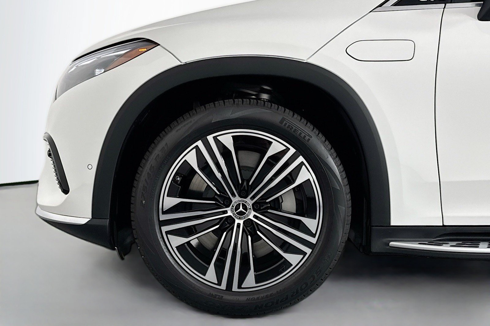 New 2026 Mercedes-Benz EQS 400 4MATIC SUV image 10