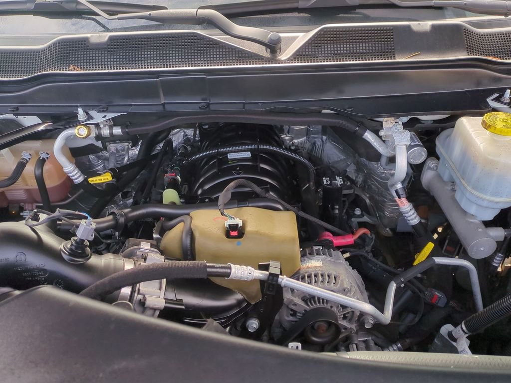 Used 2022 RAM 5500 Tradesman w/ Chrome Appearance Group image 33