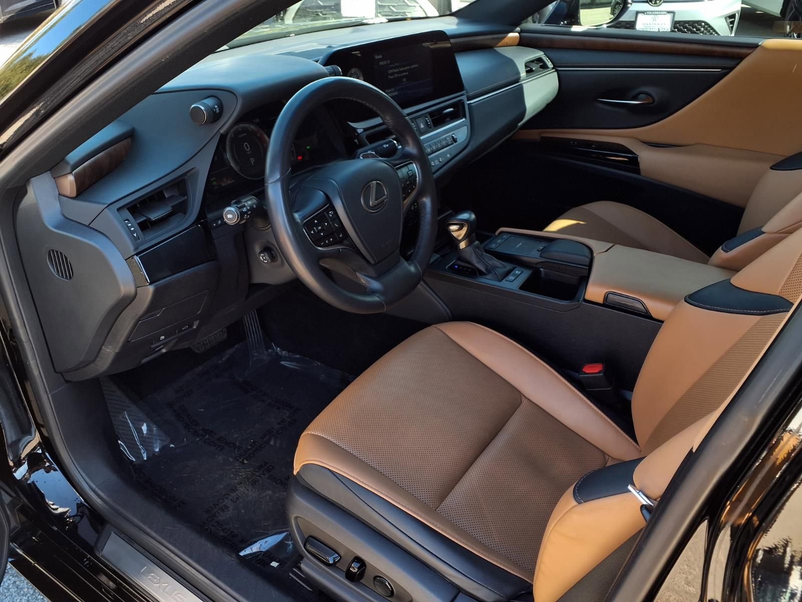 Used 2022 Lexus ES 300h w/ Premium Package image 14