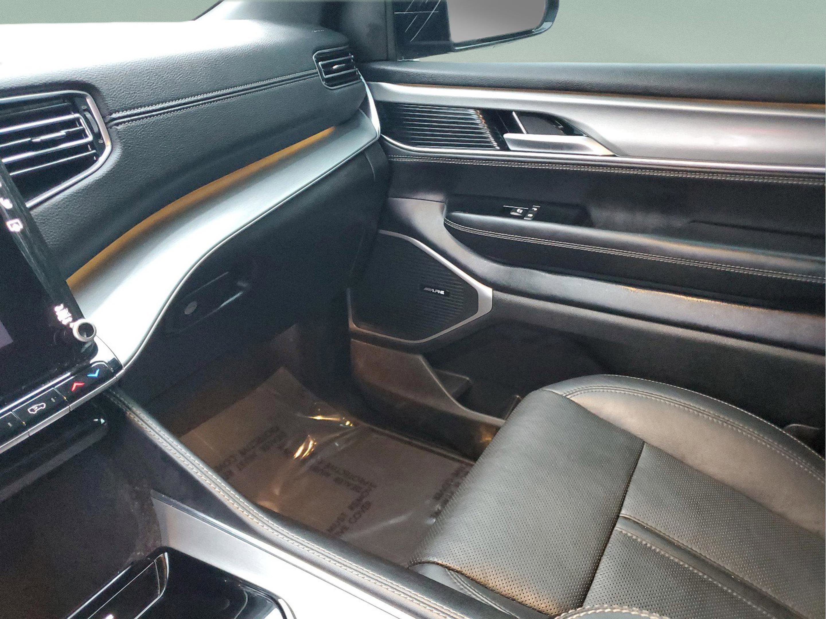 Used 2023 Jeep Wagoneer Series II image 23