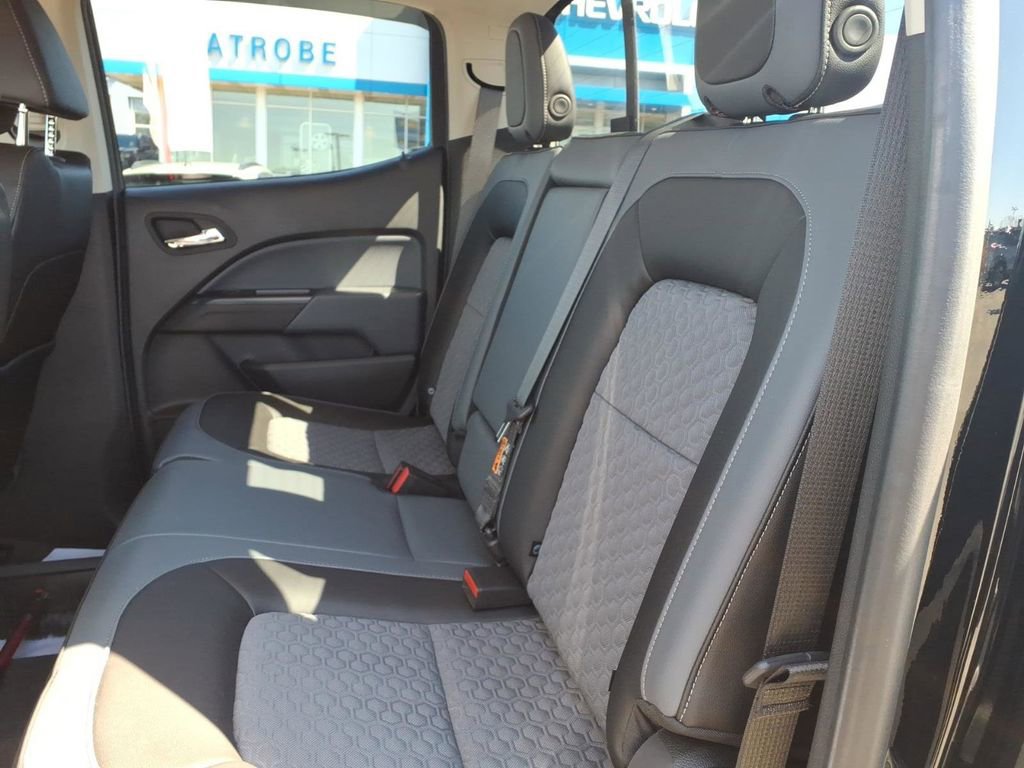 Used 2022 Chevrolet Colorado Z71 image 9