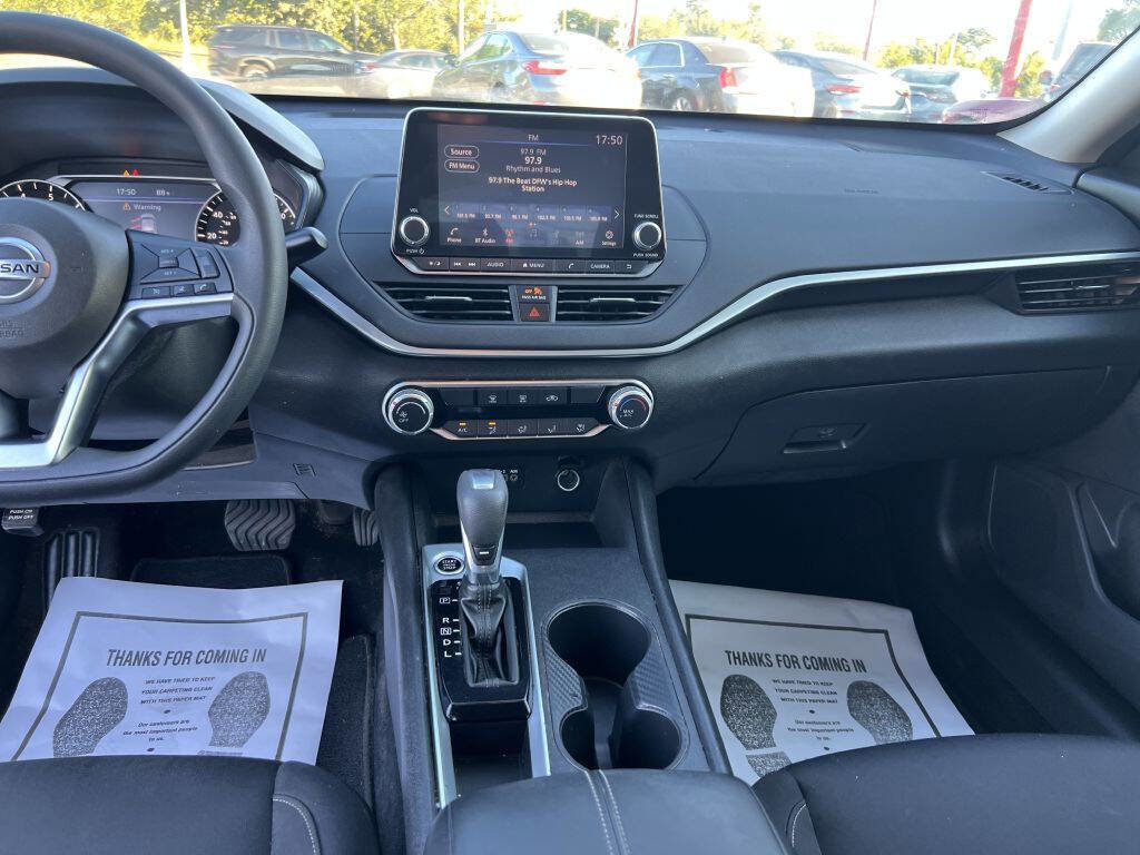 Used 2019 Nissan Altima 2.5 S image 16