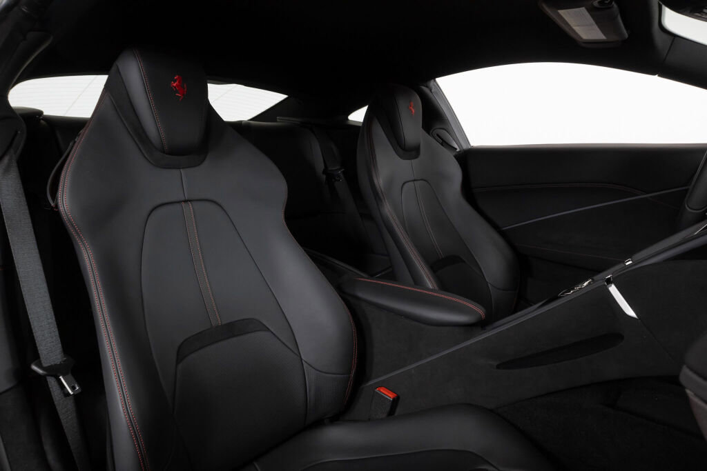 Certified 2021 Ferrari Roma image 43