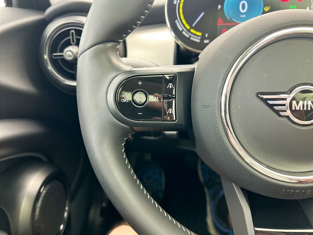 Certified 2024 MINI Cooper SE image 15