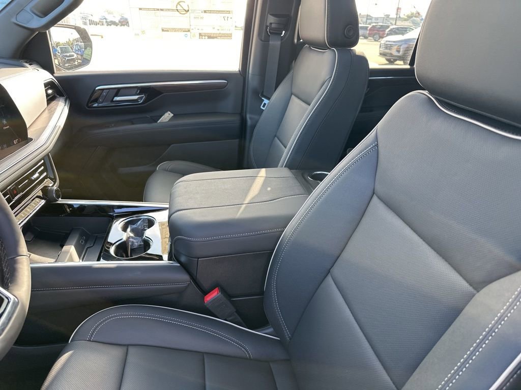 New 2025 Chevrolet Tahoe Premier w/ Sun And Tow Package image 2