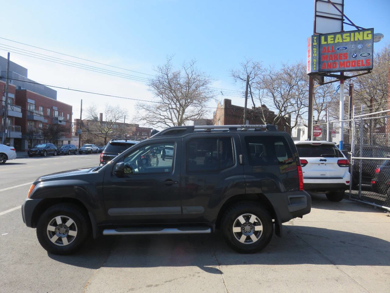 Used 2012 Nissan Xterra PRO-4X w/ Pro-4x Leather Pkg AWD/4WD image 7