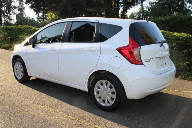 Used 2016 Nissan Versa Note SV FWD image 4