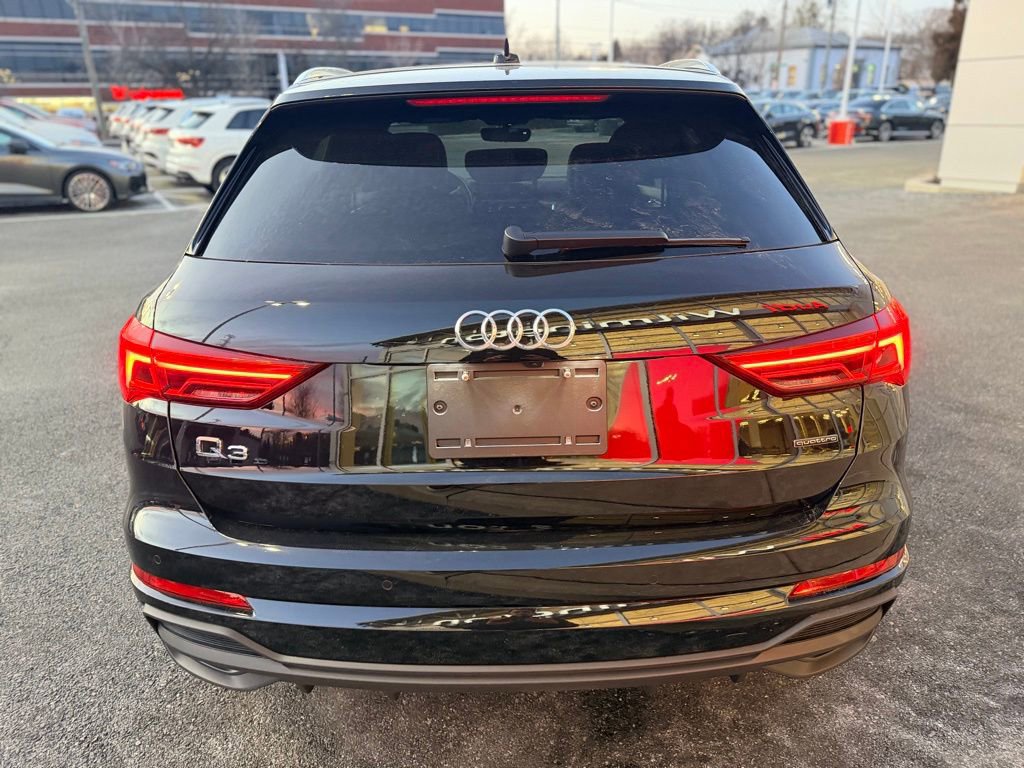 Used 2025 Audi Q3 2.0T Premium Plus w/ Premium Plus Package image 5