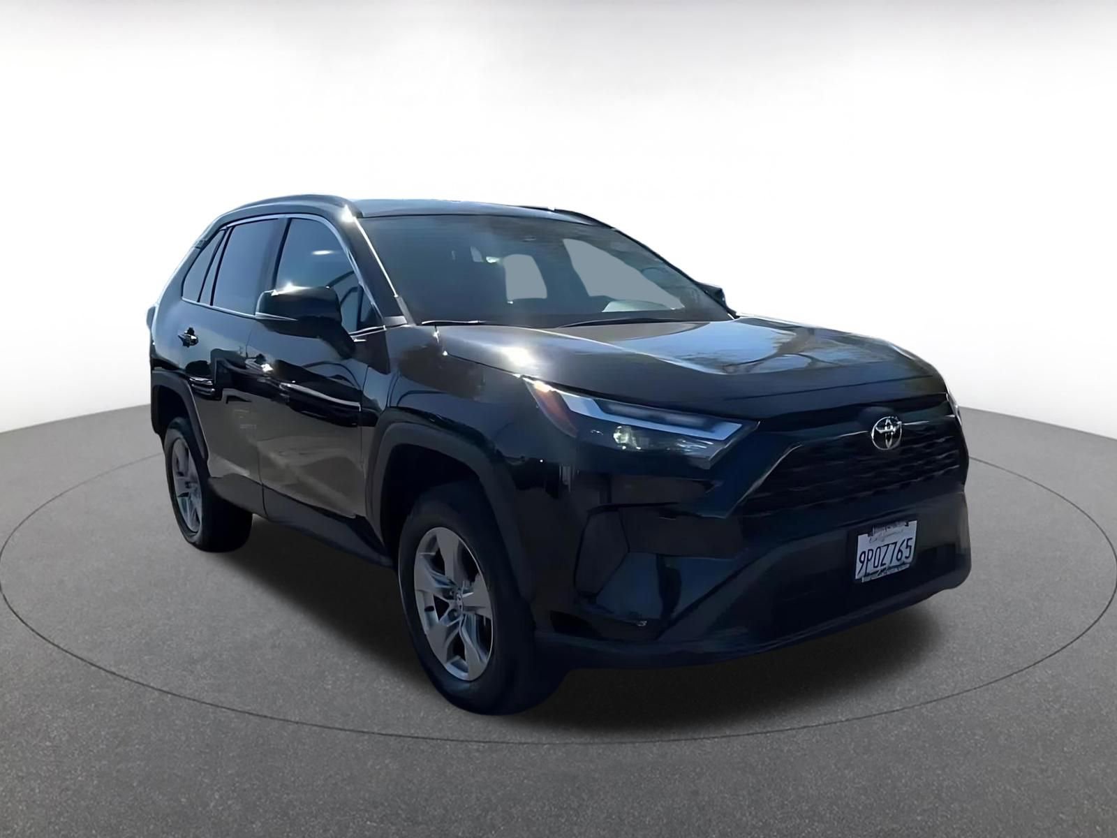 Used 2025 Toyota RAV4 XLE w/ Weather Package FWD image 2