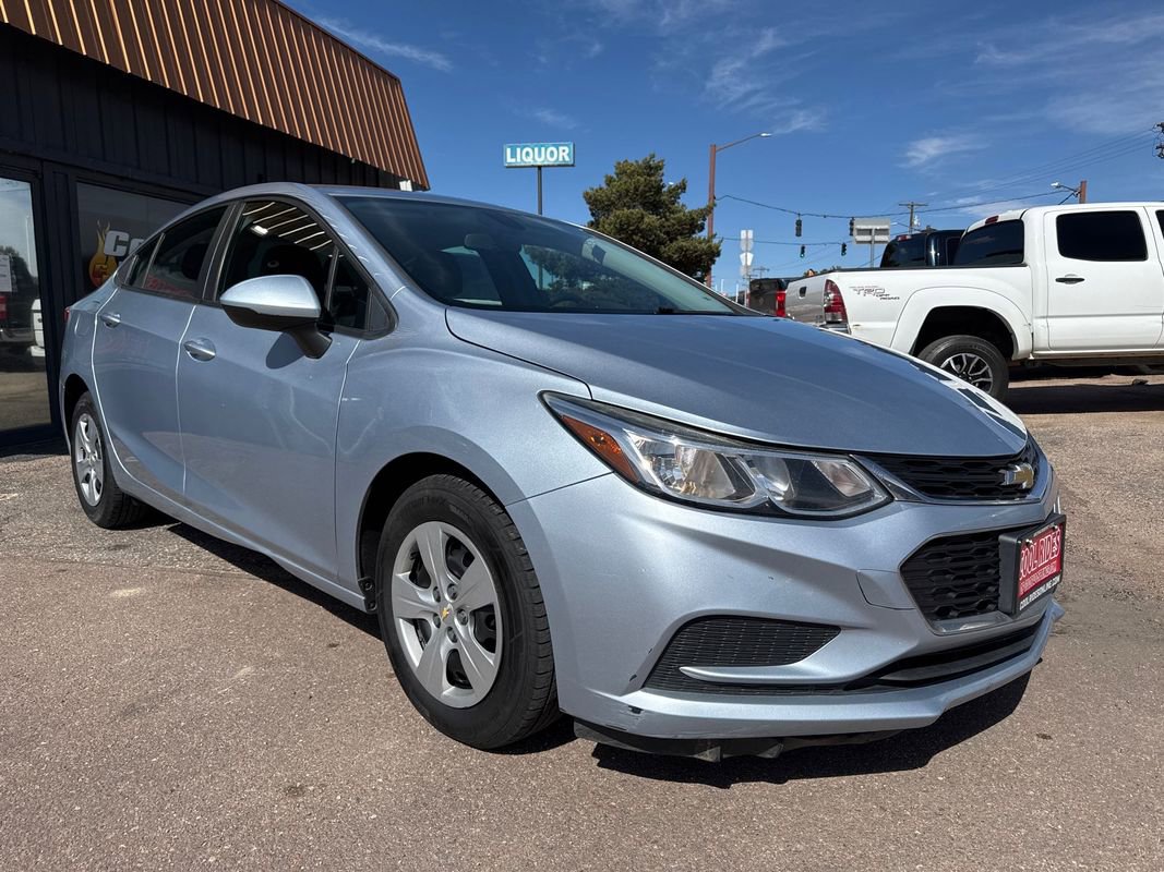 Used 2017 Chevrolet Cruze LS FWD image 7