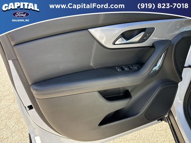Used 2025 Chevrolet Blazer LT AWD/4WD image 20