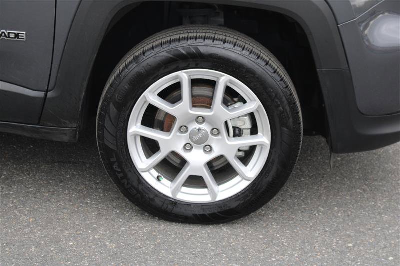 Used 2023 Jeep Renegade Latitude image 10