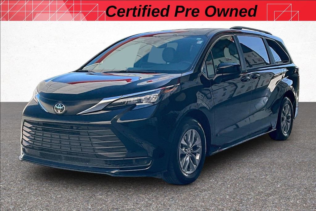 Certified 2026 Toyota Sienna LE image 4