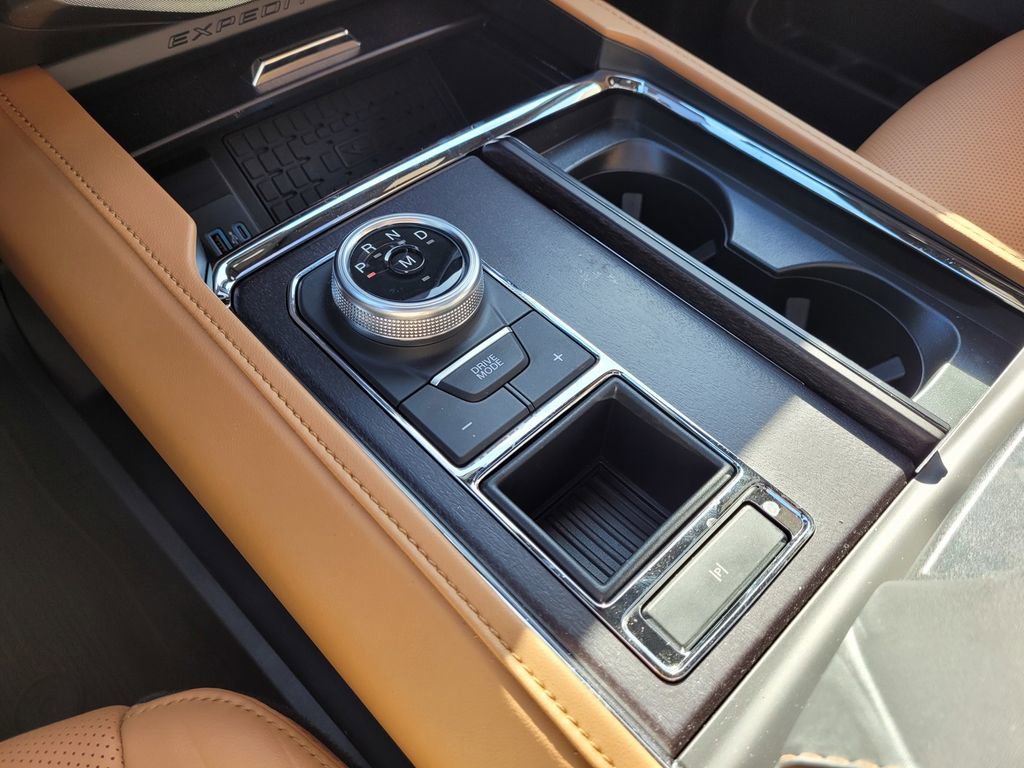 New 2024 Ford Expedition Platinum image 56