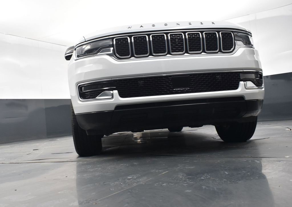 Used 2024 Jeep Wagoneer 4WD w/ Convenience Group I image 23