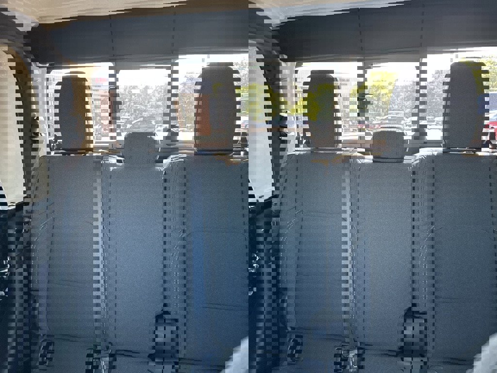 New 2025 Jeep Gladiator Sport image 33